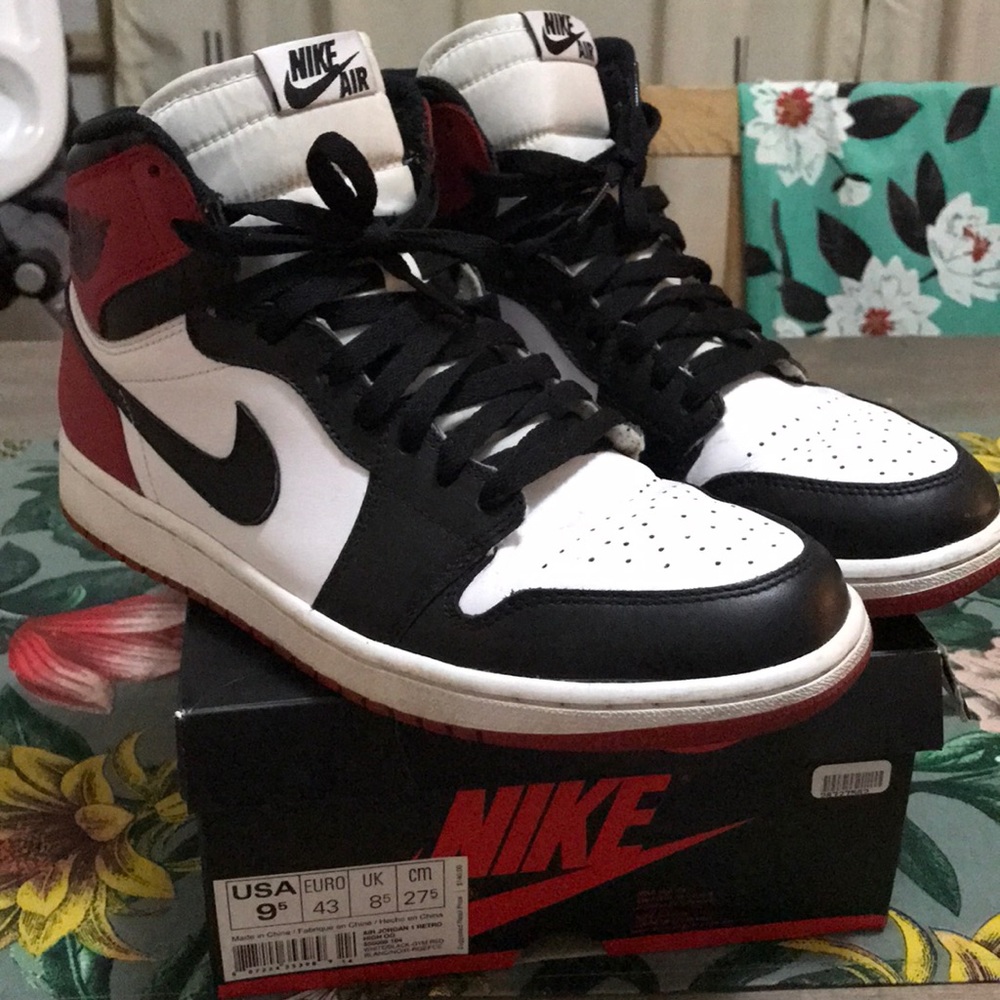 Jordan 1 Black Toe